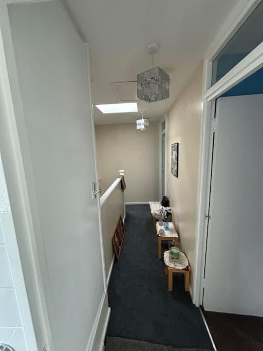 Private Gated Development In Bridge, Cosy With Great Transport Links Apartament *