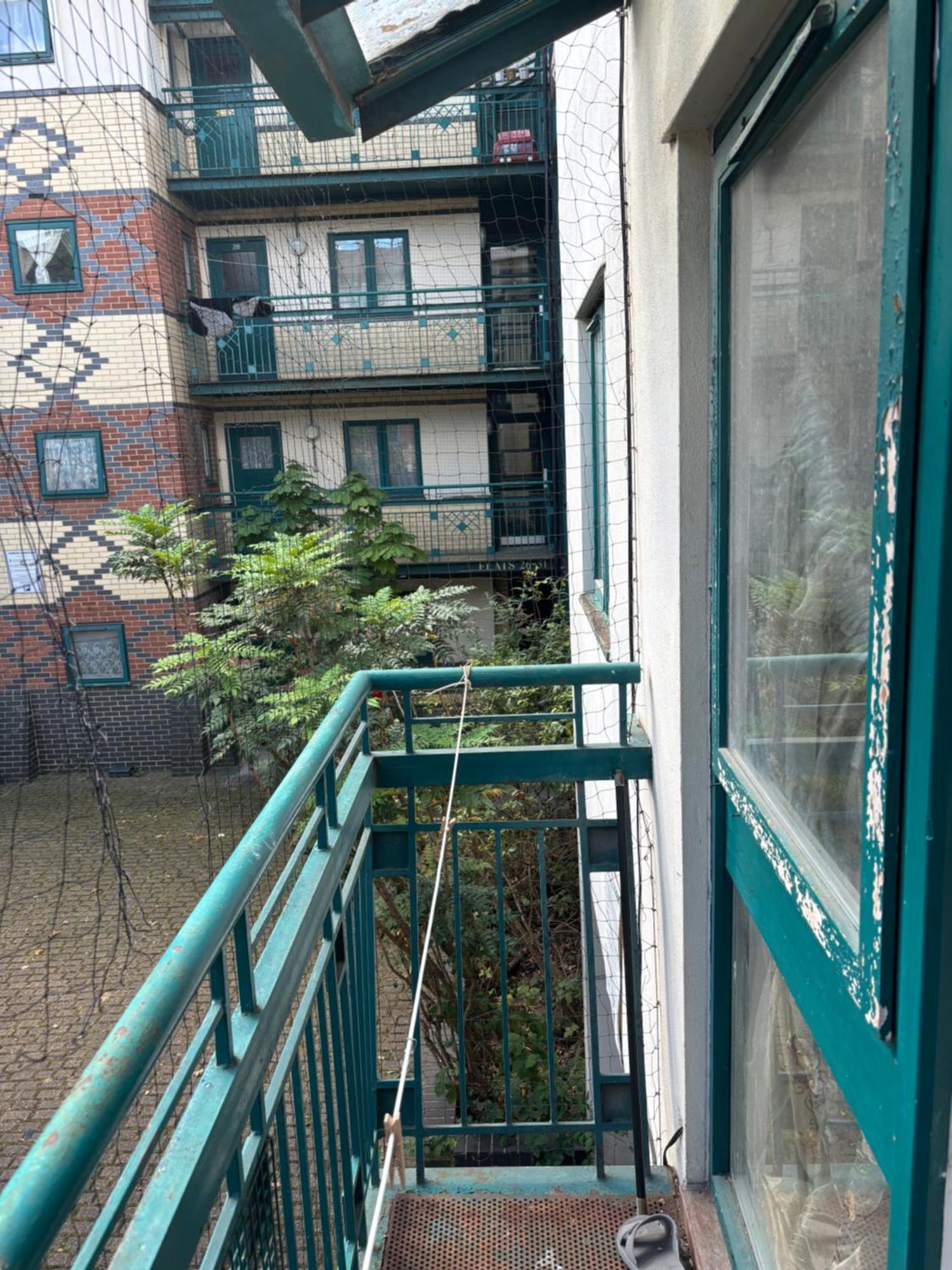 Private Gated Development In Bridge, Cosy With Great Transport Links Apartament